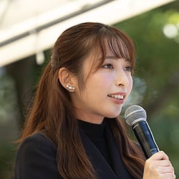 塩入 未央 氏