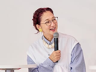 虻川 美穂子 氏