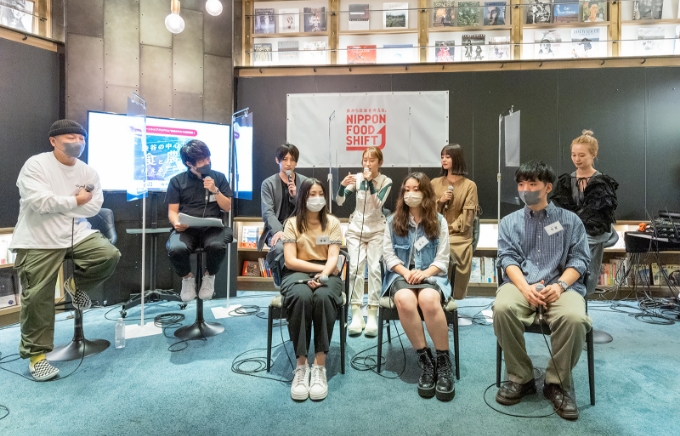 ゲストを招いた成果発表会